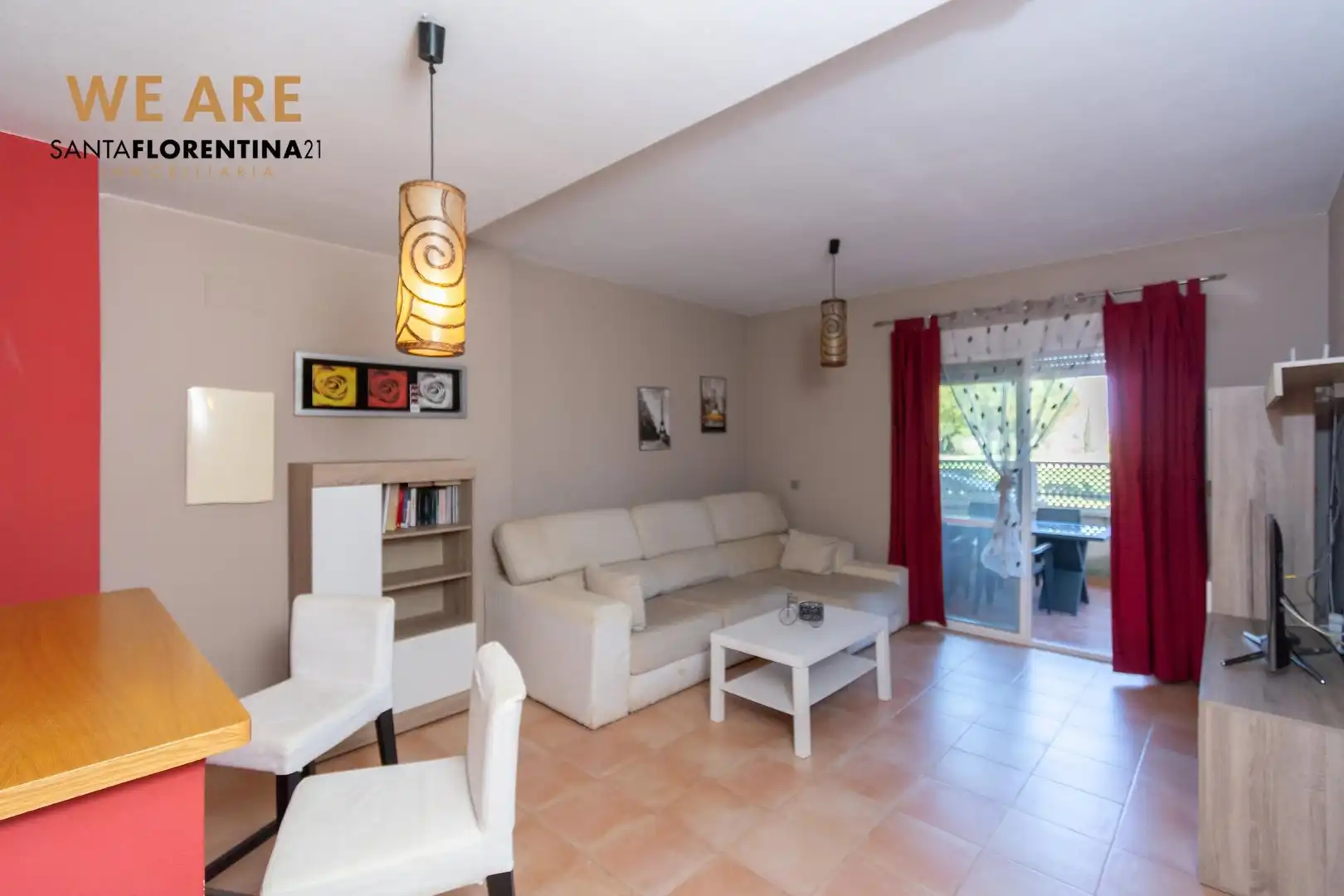 Sala de estar de Piso en venta en Cartagena con Trastero, Amueblado y Piscina comunitaria