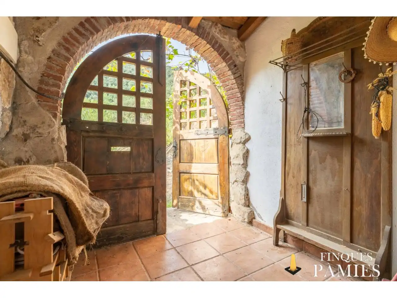 Country homes for sale in La Selva del Camp  with Private garden, Terrace and Swimming Pool