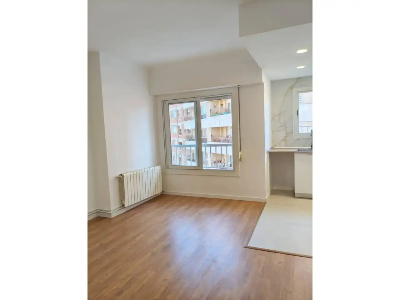 Piso en venta en Calle Poetessa Caparà, Sant Pere Nord