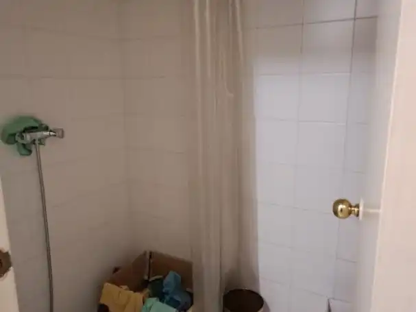 Badezimmer von Büro zum Verkauf in Madrid mit Klimaanlage, Heizung und Terrasse