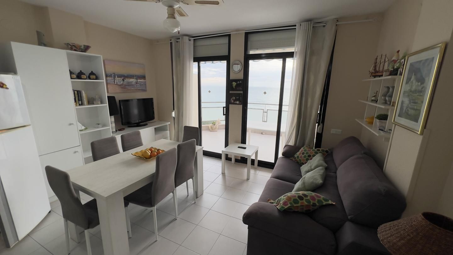 Living room of Flat for sale in Peñíscola / Peníscola  with Terrace, Swimming Pool and Furnished