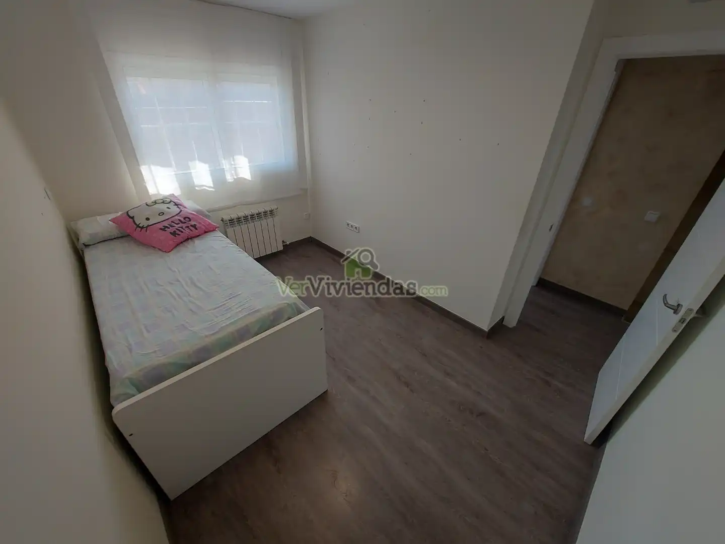 Habitación de Casa adosada en venta en Martorell con Aire acondicionado, Calefacción y Jardín privado