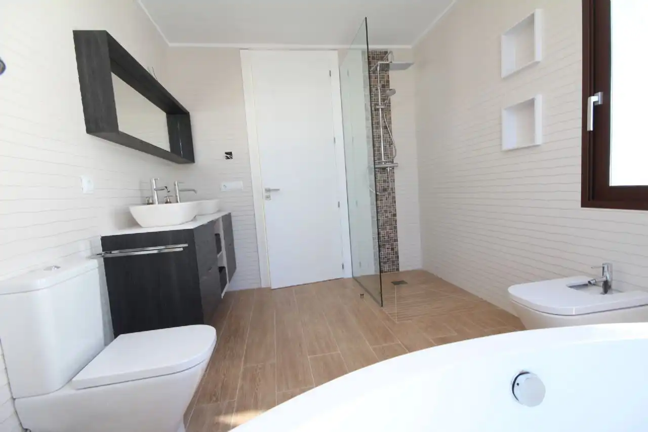 Bany de Casa o xalet en venda en Jávea / Xàbia amb Aire condicionat, Jardí privat i Piscina