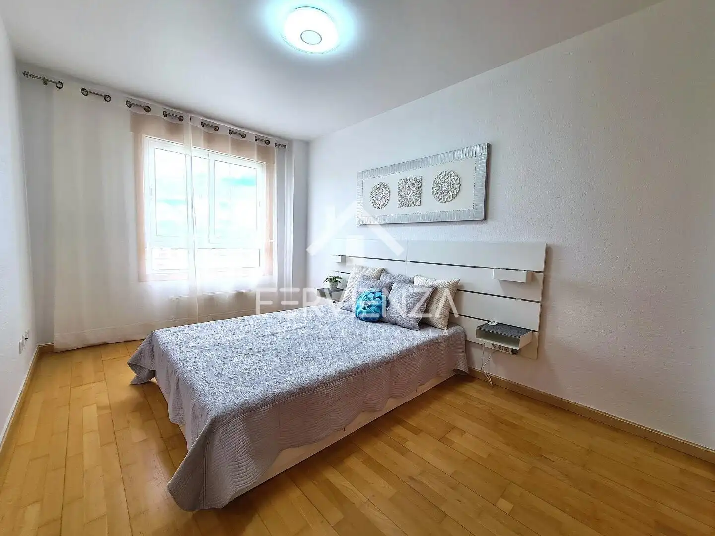 Dormitori de Pis en venda en Oviedo 