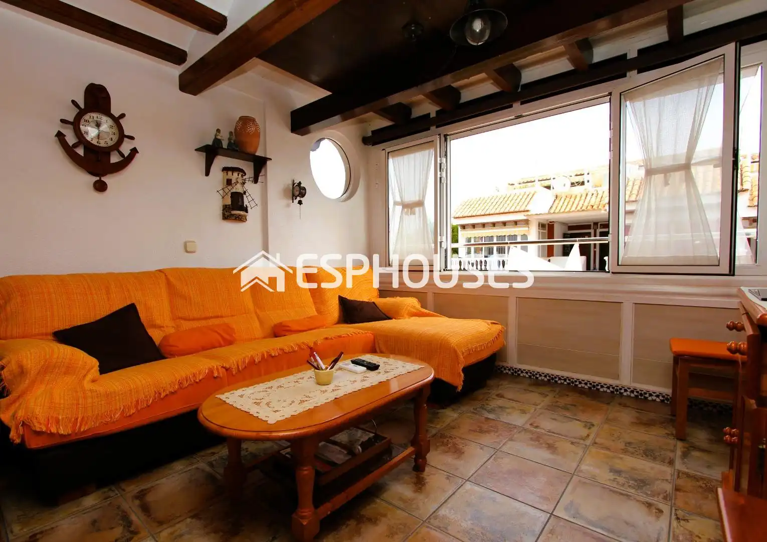 Sala de estar de Ático en venta en Guardamar del Segura con Amueblado y Balcón