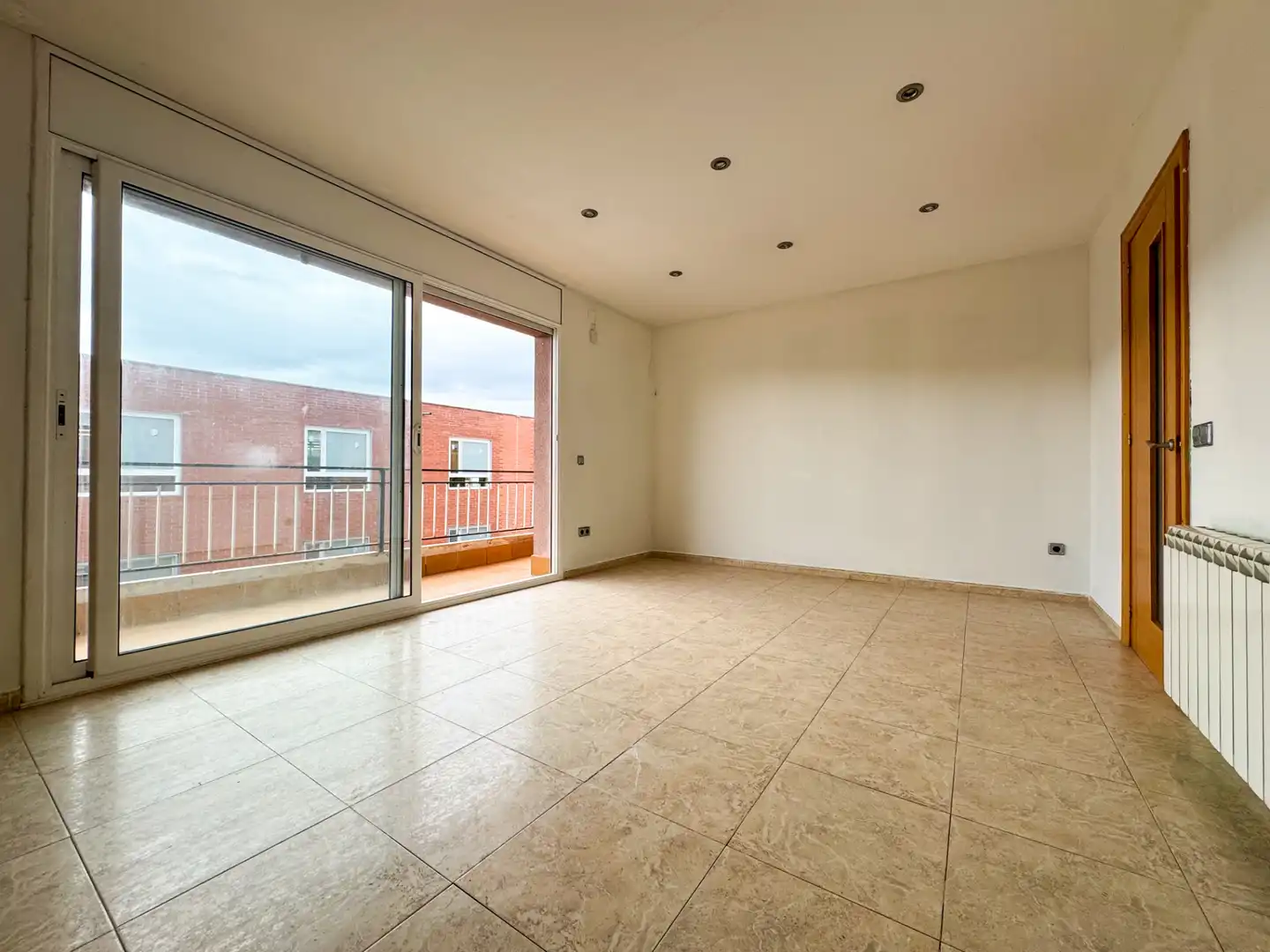 Piso con terraza en venta en Carrer Francesc Macià, imagen 2