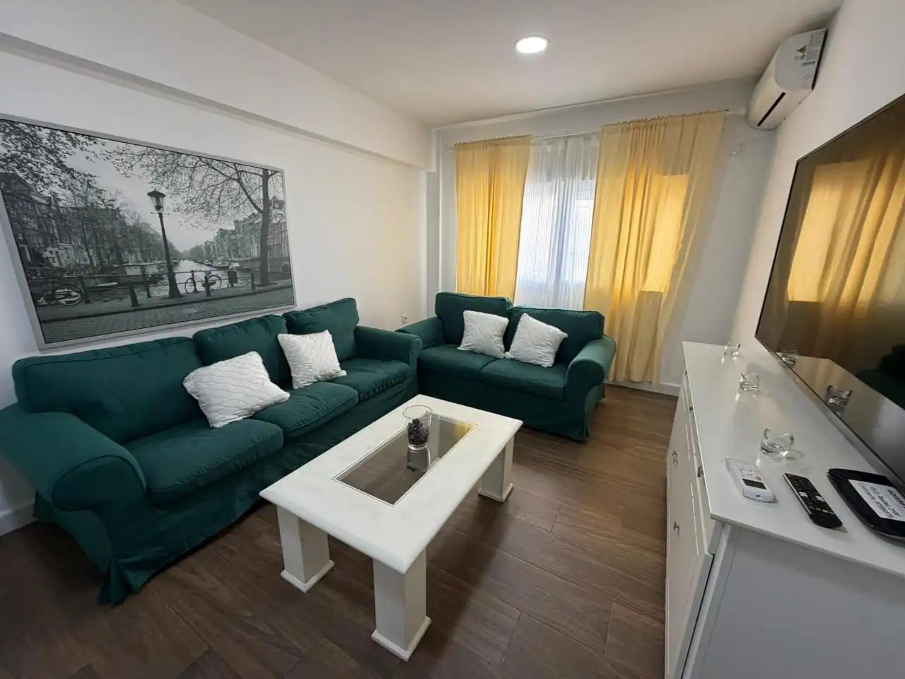 Sala d'estar de Pis de lloguer en Sanlúcar de Barrameda amb Aire condicionat
