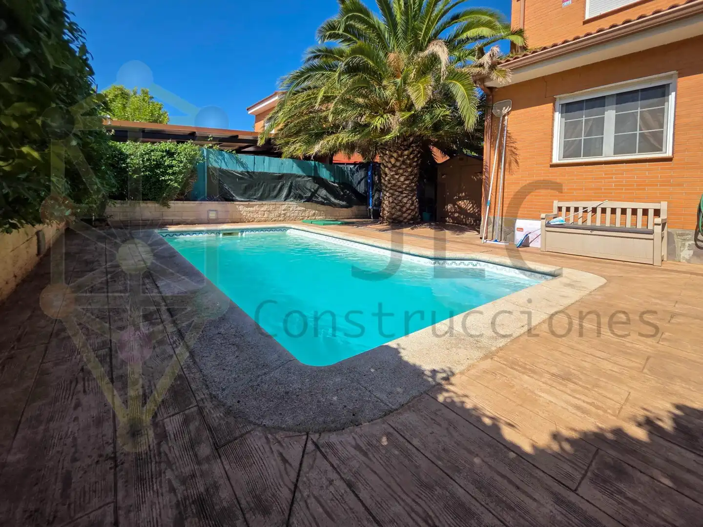 Piscina de Casa adosada en venta en El Casar con Calefacción y Piscina comunitaria