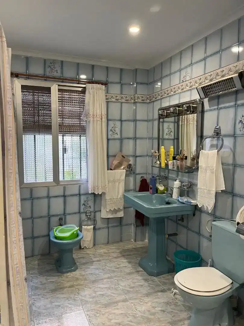 Badezimmer von Erdgeschoss zum Verkauf in Burjassot