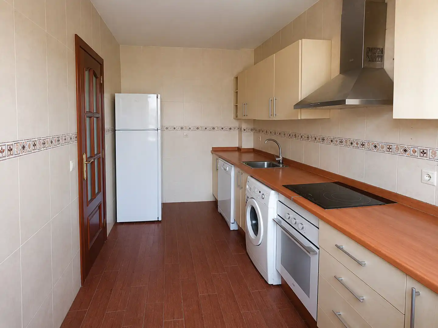 Cocina de Casa adosada en venta en La Carlota con Terraza, Horno y Lavadora