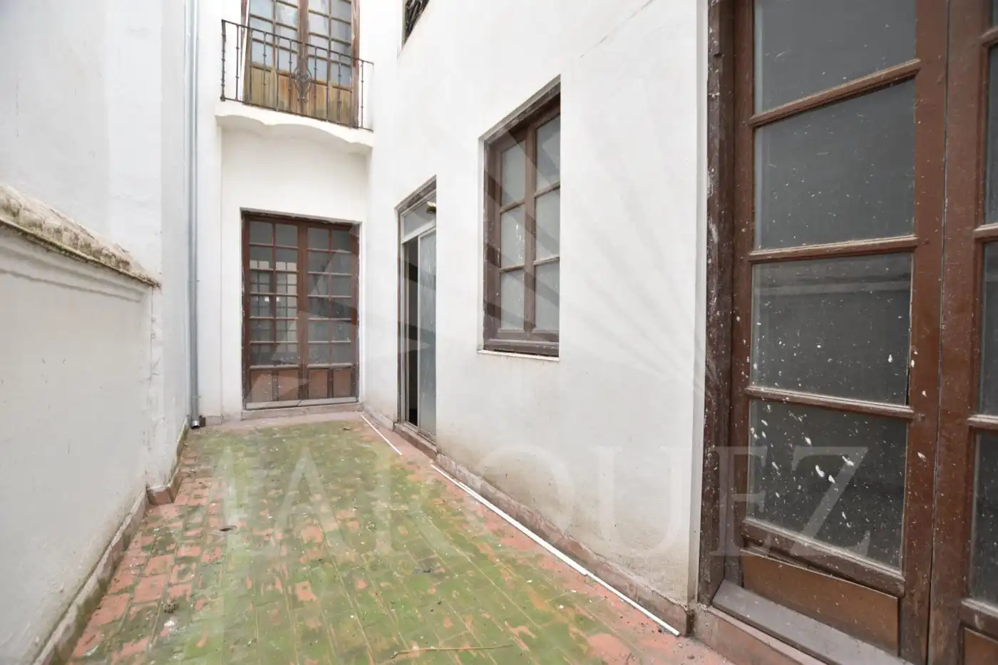 Außenansicht von Gebäude zum Verkauf in Granada