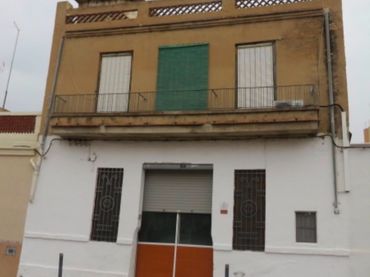Haus zum Verkauf in Carrer Arbre 14