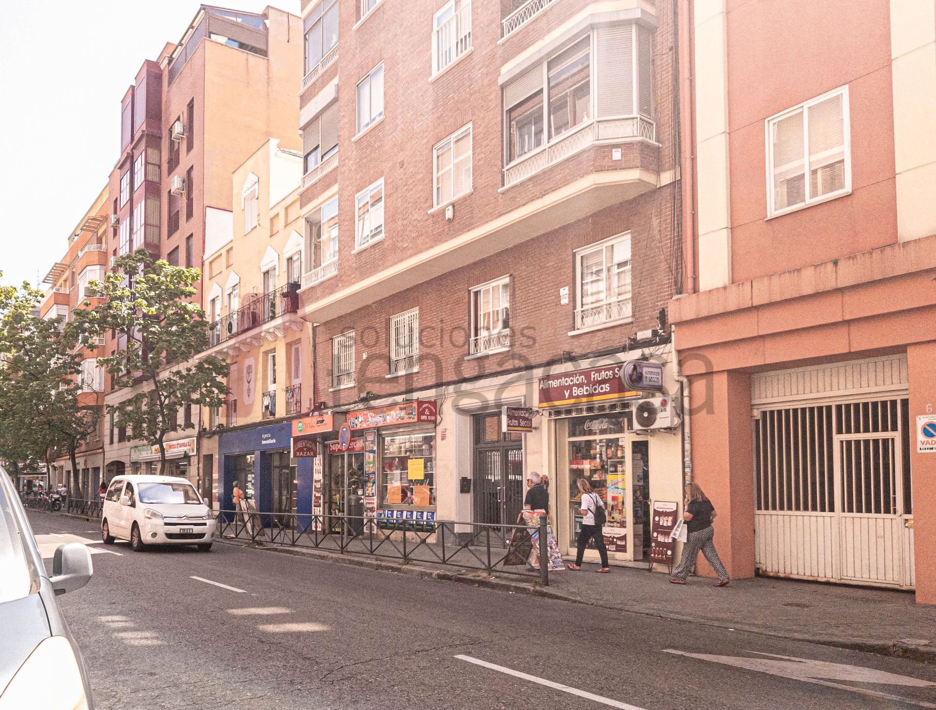 Exterior view of Premises to rent in  Madrid Capital  with Internet
