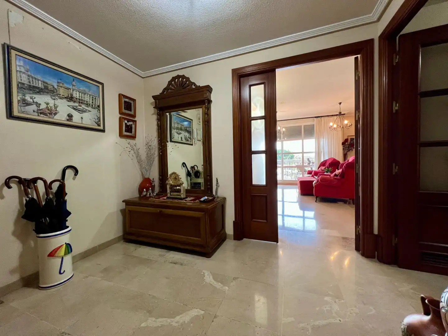 Wohnung zum Verkauf in Córdoba mit Klimaanlage, Privatgarten und Terrasse