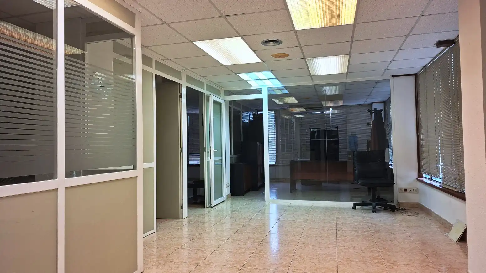 Oficina de alquiler en Reus con Calefacción y Amueblado