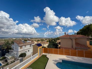 Haus mit Balkon zum Verkauf in San Miguel de Salinas