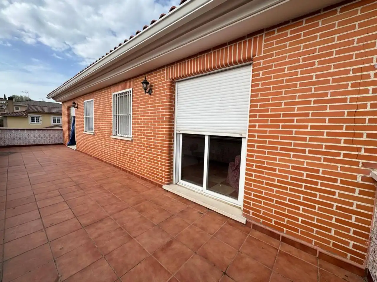 Vista exterior de Casa o chalet en venta en Meco con Calefacción, Jardín privado y Terraza