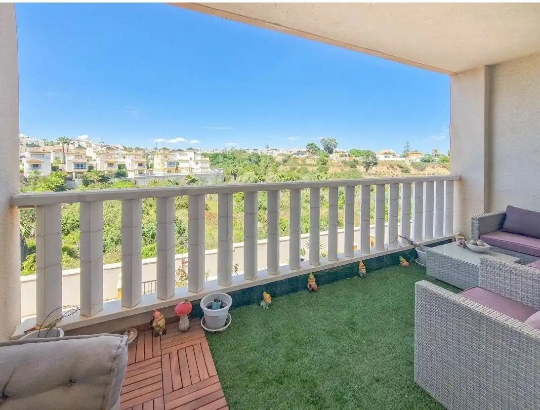 Terrassa de Apartament en venda en Orihuela amb Aire condicionat, Jardí privat i Piscina