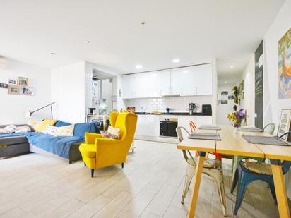 Living room of Flat for sale in Santa Coloma de Gramenet  with Air Conditioner and Heating