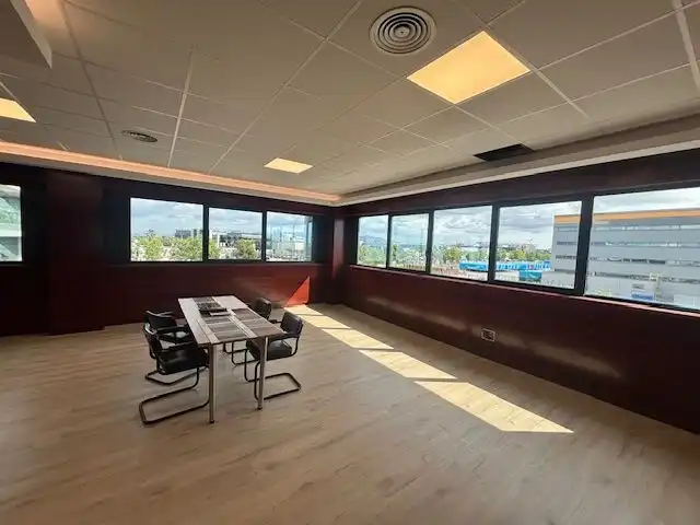 Gebäude zur Miete in El Prat de Llobregat