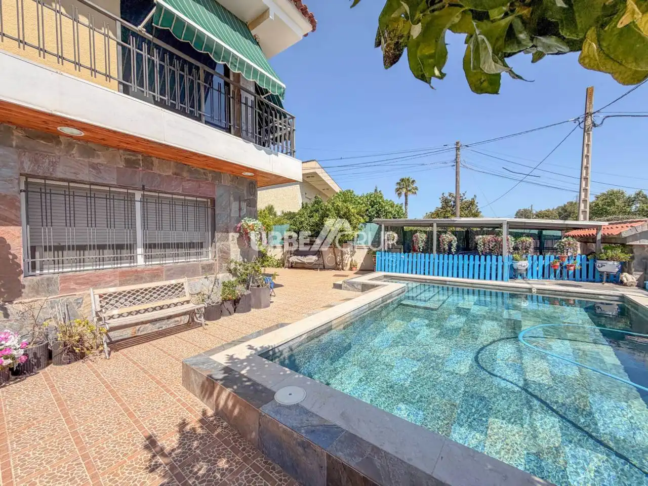Exterior view of Detached homes for sale in Abrera  with Air Conditioner, Heating and Private garden