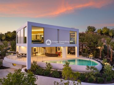 Chalet con balcón en venta en Orihuela Costa