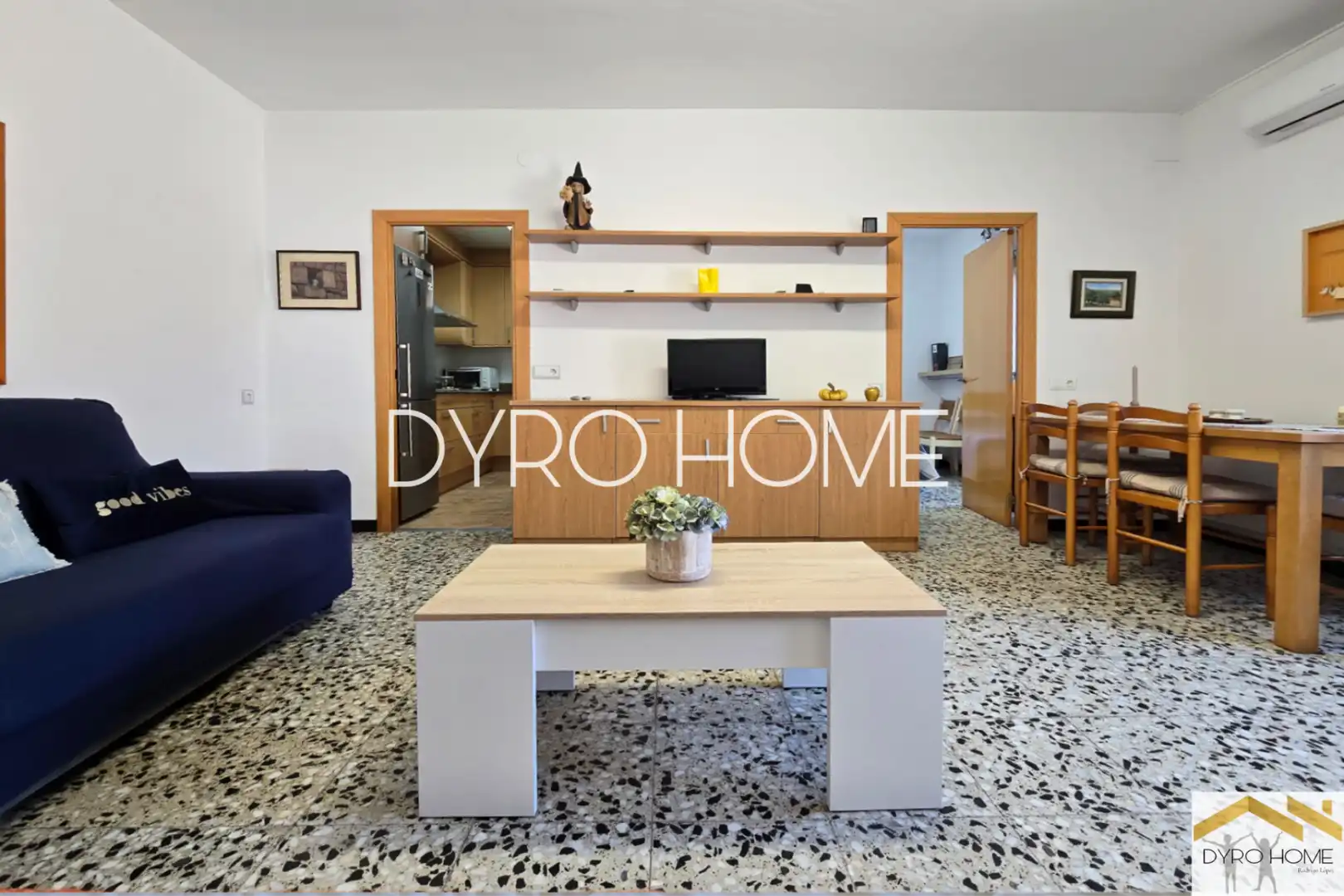 Sala d'estar de Casa o xalet en venda en Sant Vicenç Dels Horts amb Aire condicionat, Calefacció i Jardí privat