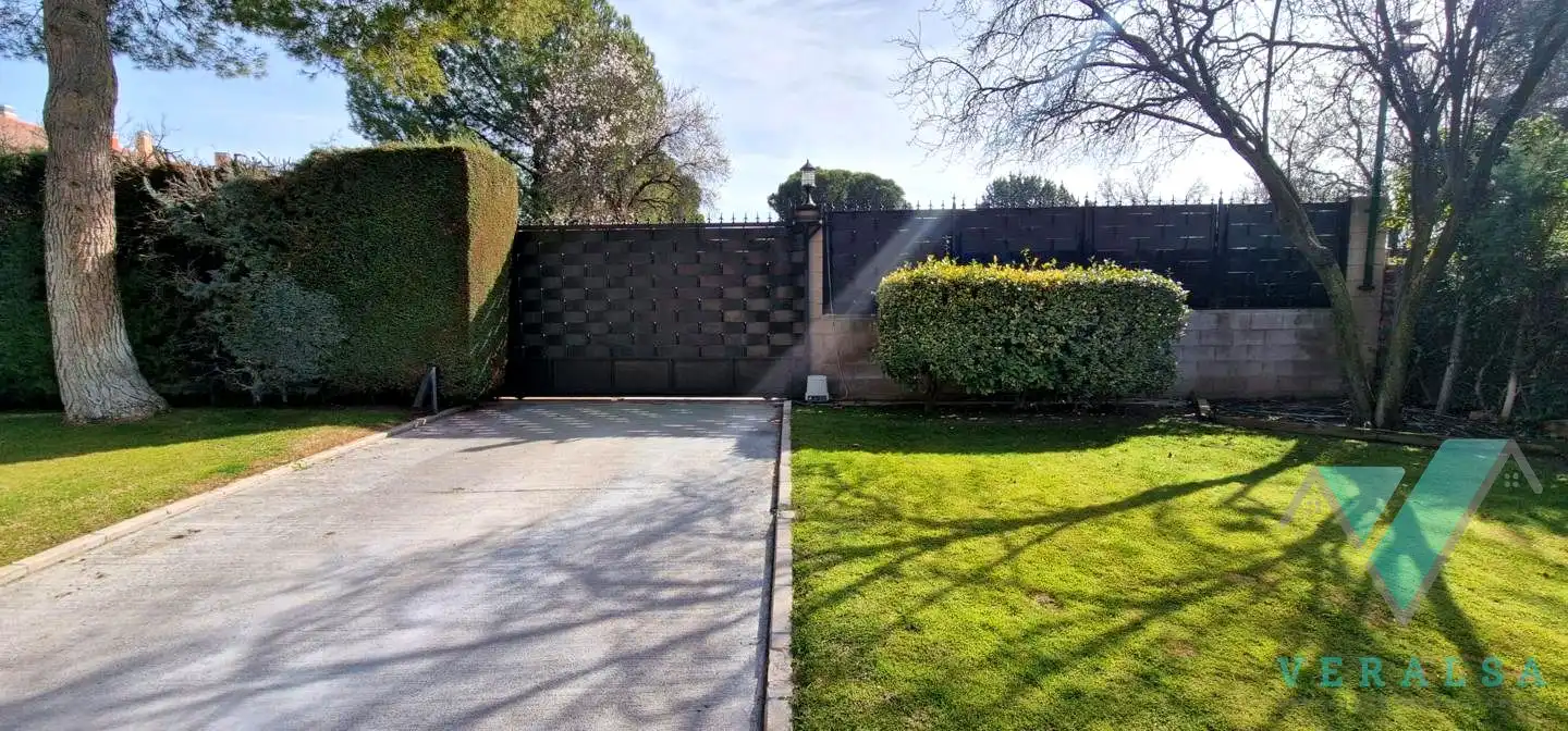Casa o xalet en venda a Del Bonsái, Prado Norte