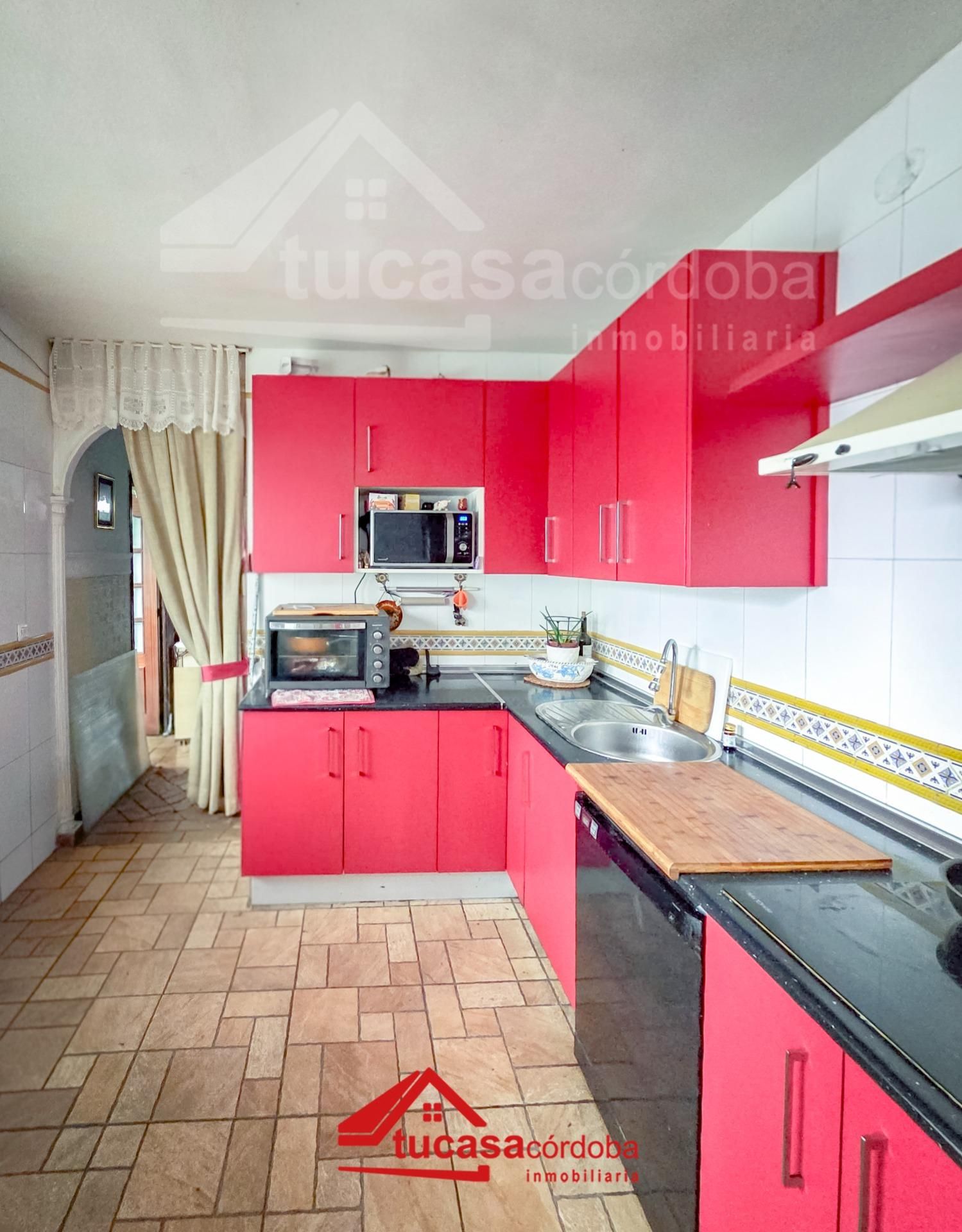 Cuina de Casa o xalet en venda en  Córdoba Capital amb Aire condicionat, Terrassa i Traster