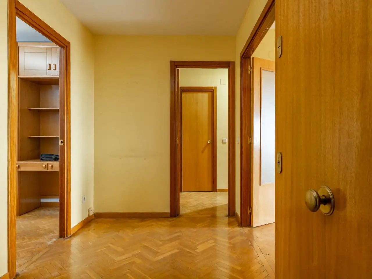 Flat for sale in Sector Islas, 16, Segunda Fase