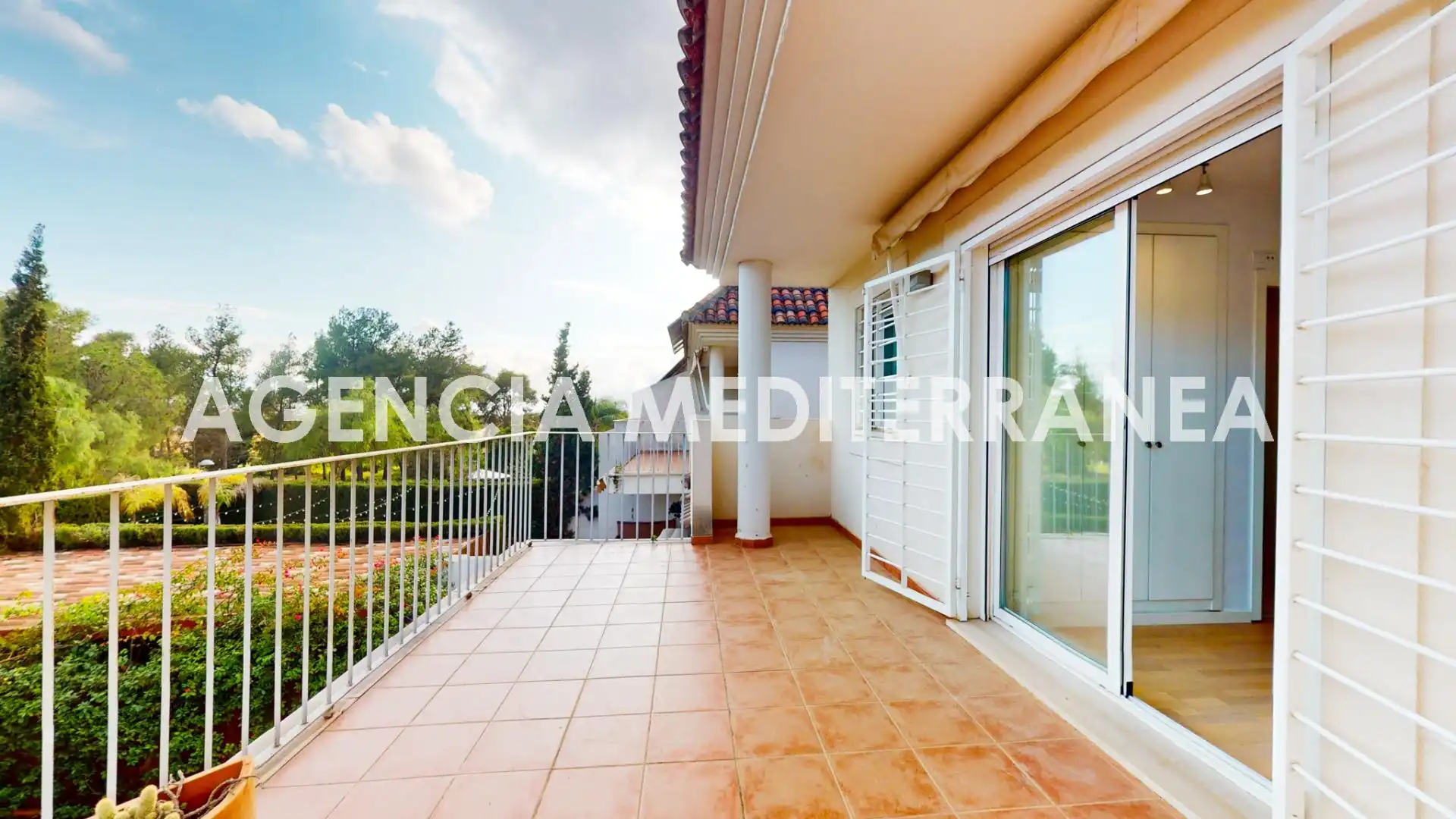 Casa adosada en venta en Calle PUIGCAMPANA, Casas Verdes