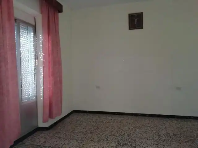 Piso muy bien situado en el municipio de Pya-Pueblonuevo , con una superficie total de unos 130 m2 , El piso consta de 4 dormitori, imatge 4