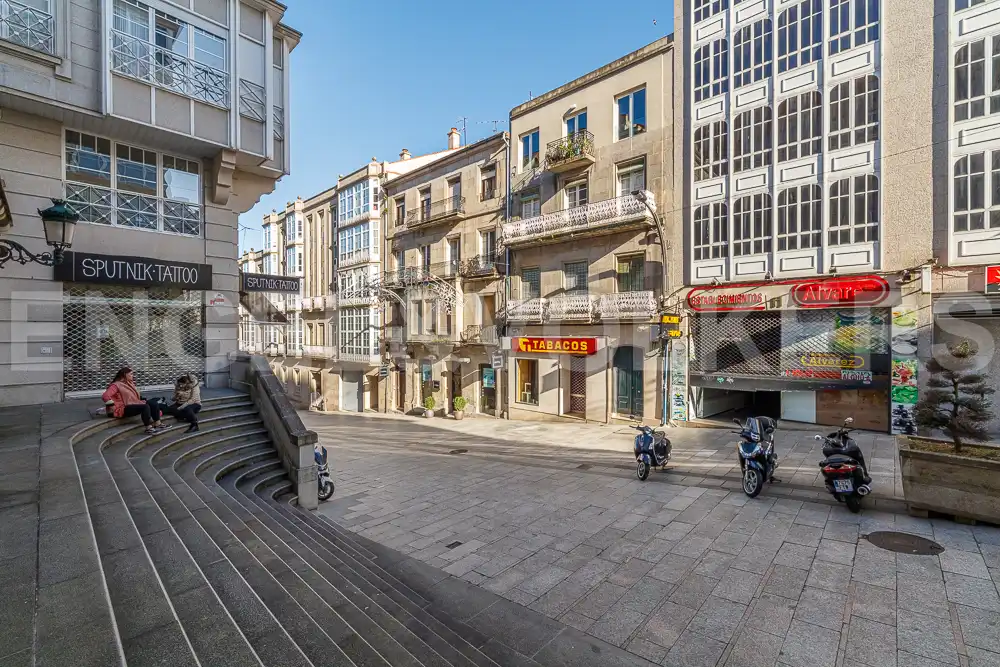 Vista exterior de Pis de lloguer en Vigo  amb Calefacció, Parquet i Moblat