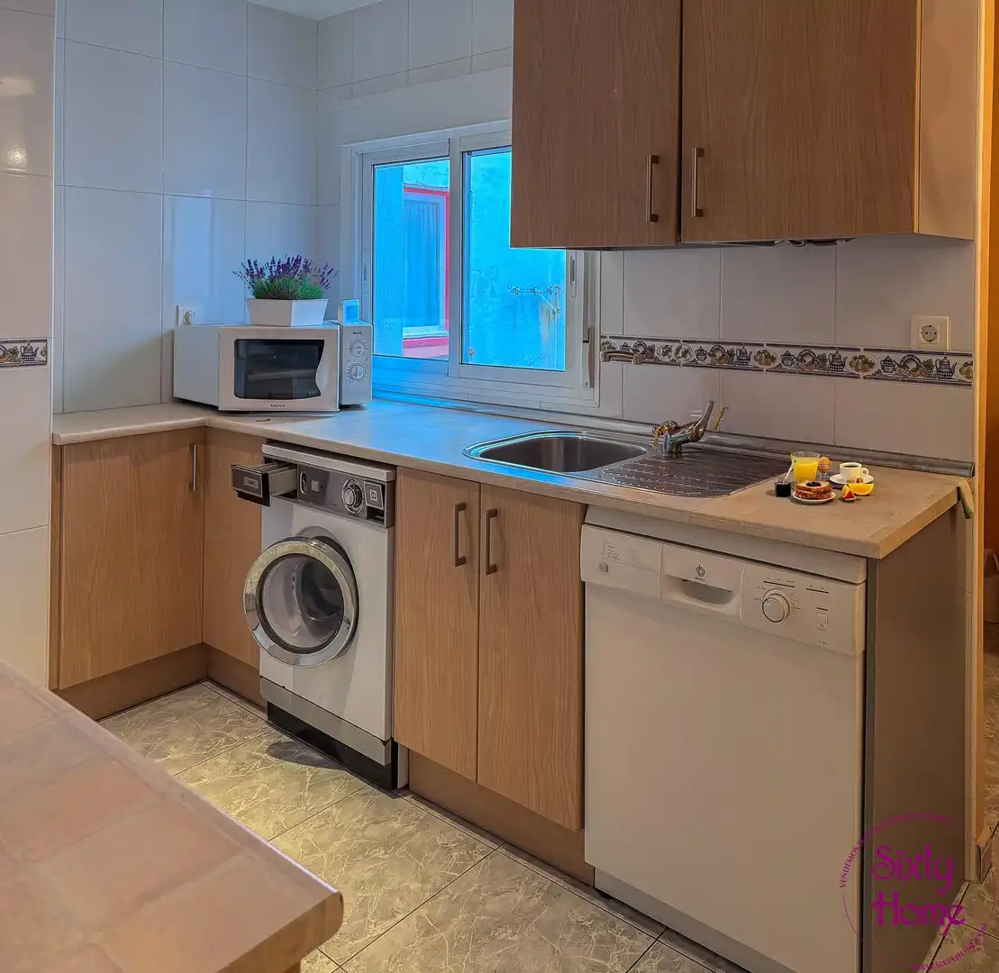 Kitchen of Flat for sale in Jaca  with Heating and Storage room