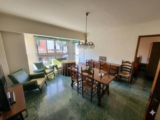 Piso en Venta en Carrer BEATRIU DE PINOS en Pere Garau