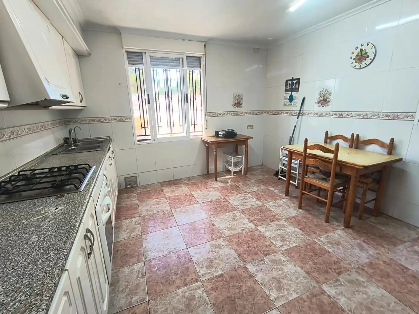 Cuina de Casa o xalet en venda en Crevillent amb Aire condicionat, Terrassa i Piscina