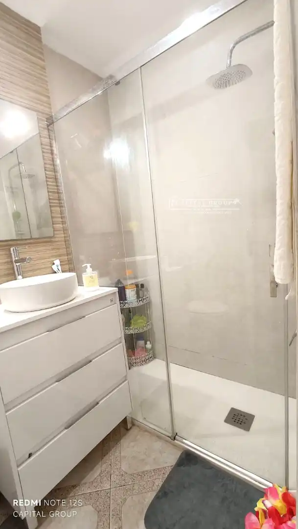 Baño de Piso en venta en Huelva con Aire acondicionado, Terraza y Amueblado
