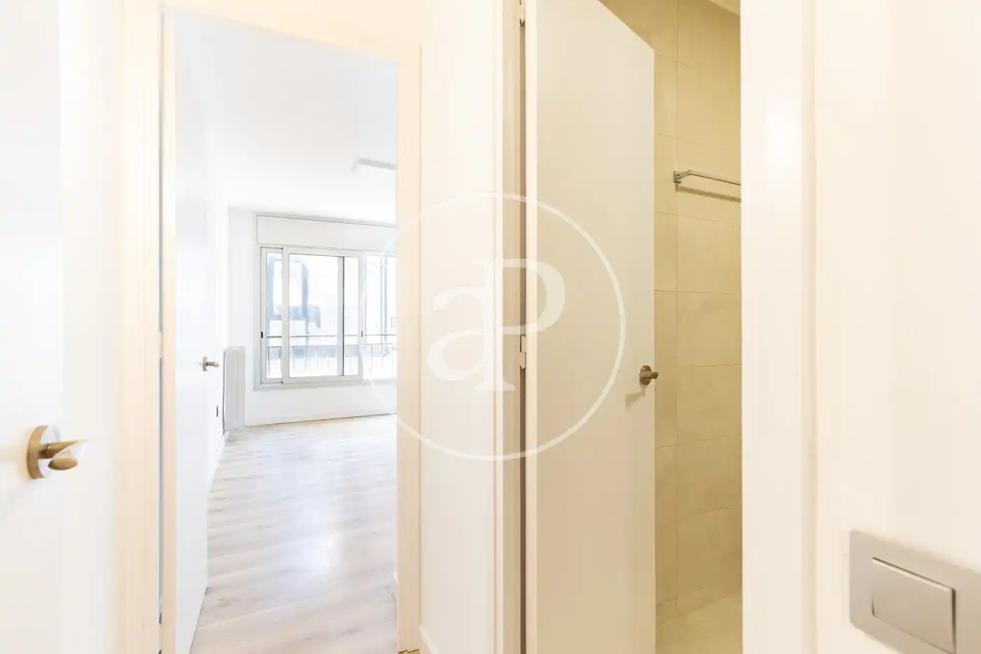Piso en venta en Terrassa con Calefacción, Terraza y Balcón