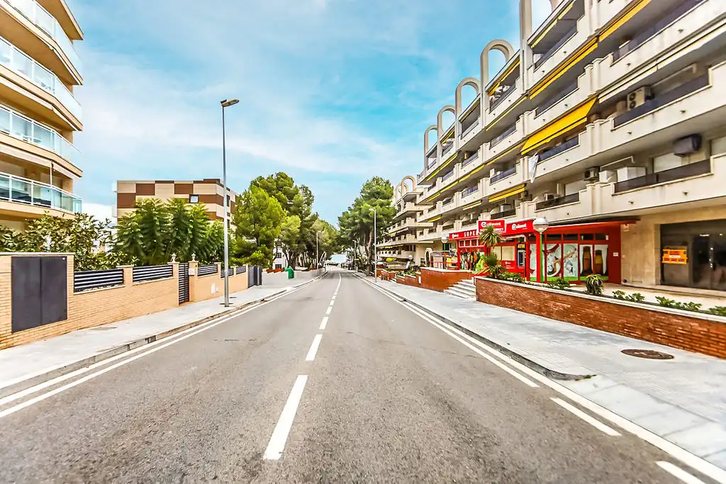 Vista exterior de Local en venda en Salou