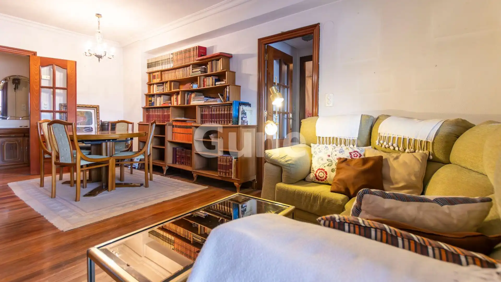 Sala de estar de Piso en venta en Beasain con Calefacción, Terraza y Amueblado