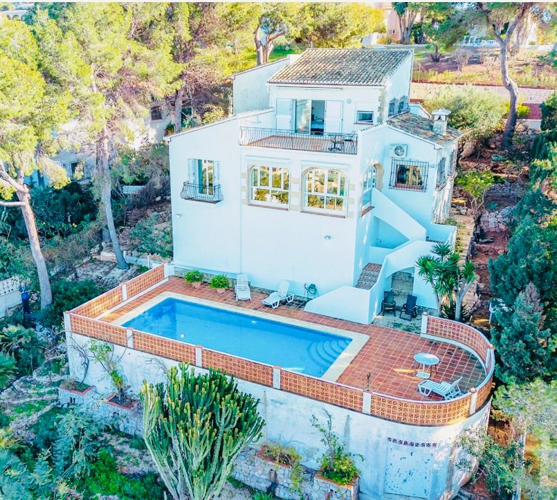 Vista exterior de Casa o xalet en venda en Jávea / Xàbia amb Aire condicionat, Calefacció i Jardí privat