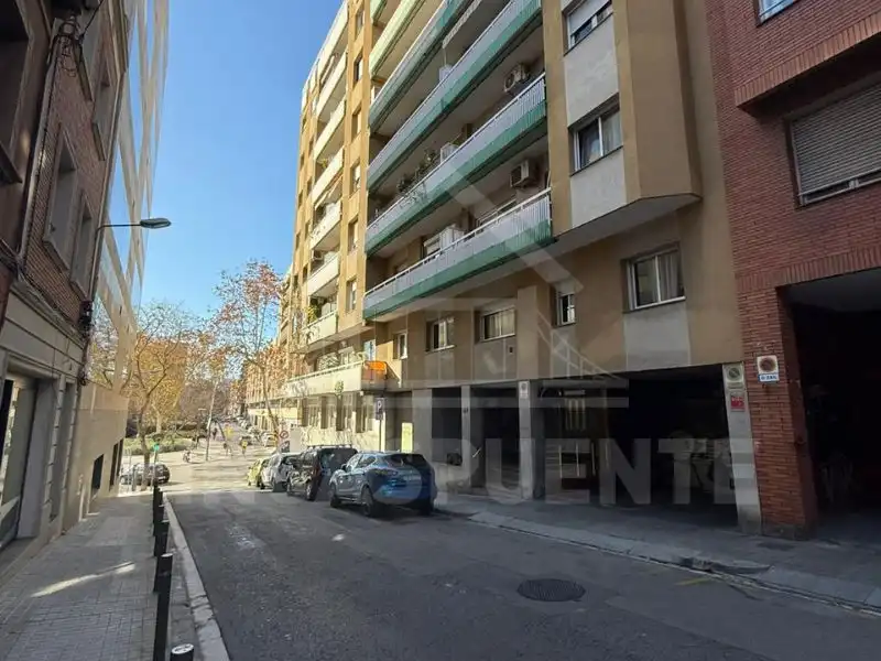 Vista exterior de Garaje en venta en Barcelona