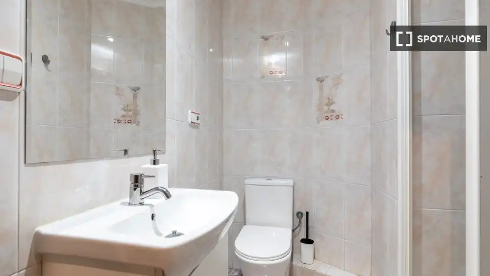 Room in Russafa