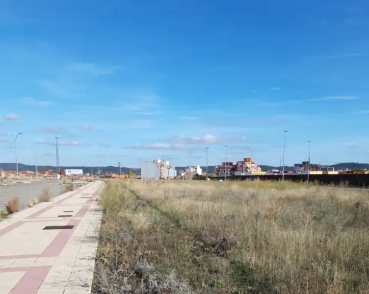 Residencial en venda a DE VENTAS-OESTE - PGOU DE LEON, Las Ventas