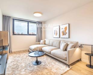 Living room of Flat to rent in  Madrid Capital  with Air Conditioner, Heating and Terrace