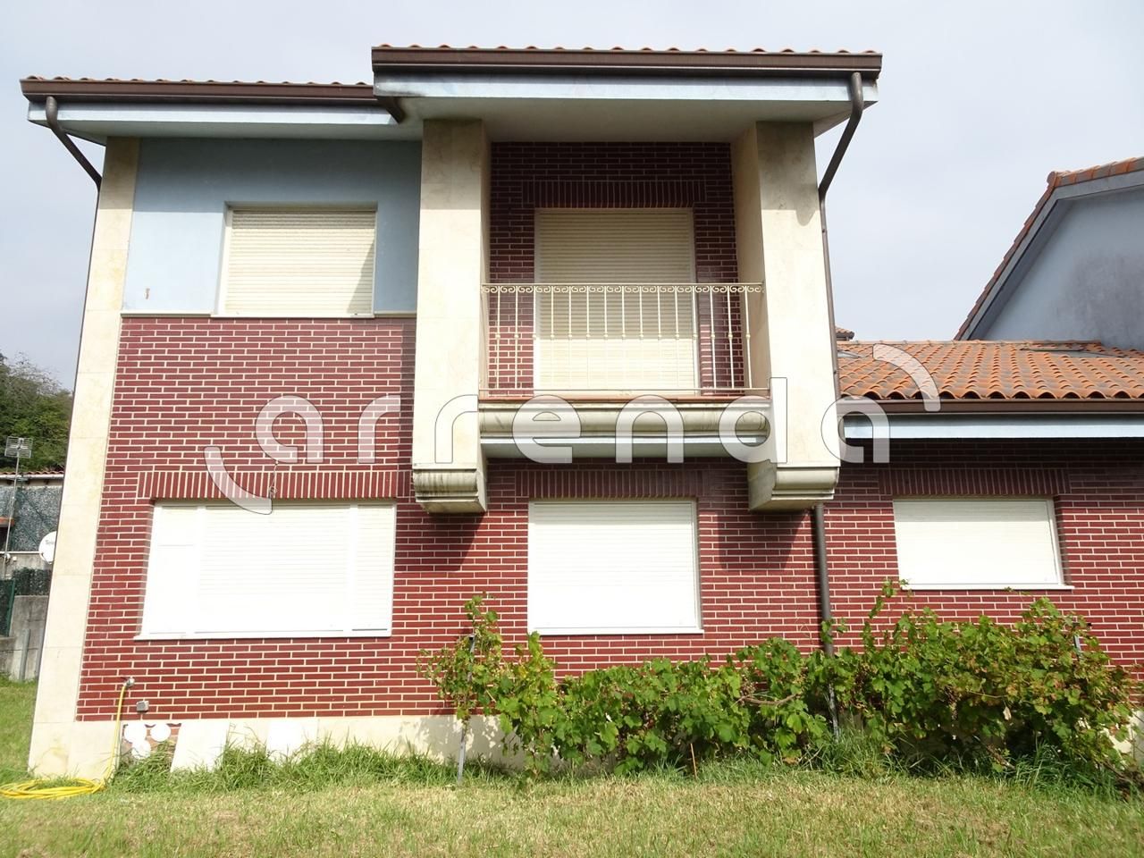 Exterior view of House or chalet to rent in El Astillero    with Heating, Private garden and Balcony