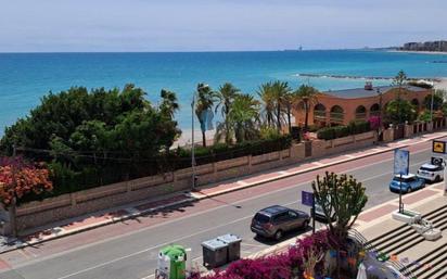 Vista exterior de Apartament en venda en Benicasim / Benicàssim amb Terrassa