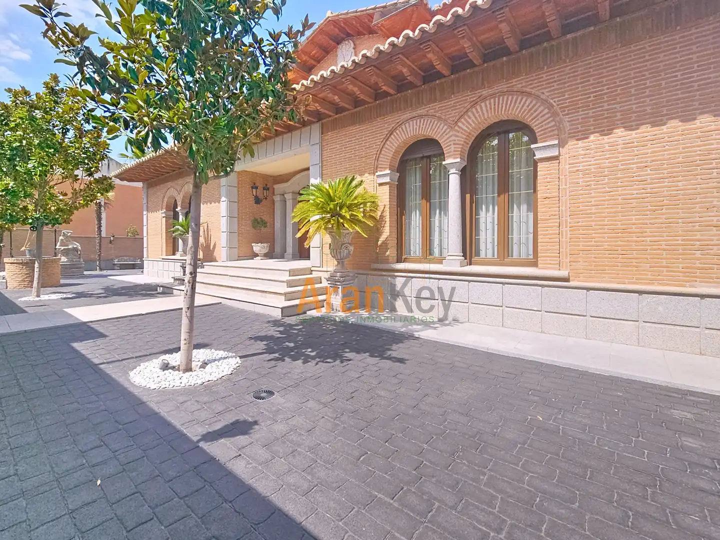 Exterior view of Houses for sale in Aranjuez  with Air Conditioner, Heating and Private garden