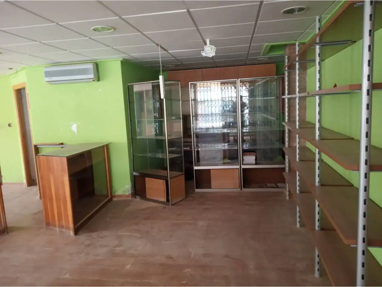 Business premises for sale in Calle  Belchite s/n esqu. Cl. Tafalla, imagen 3