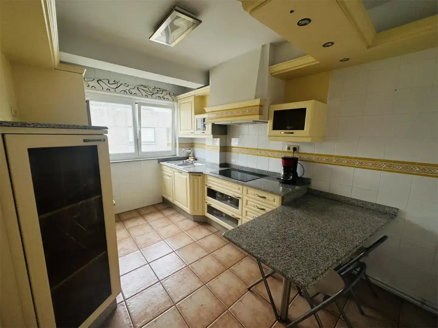 Kitchen of Duplexes for rent in Oleiros